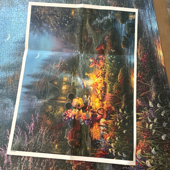 Disney Thomas Kinkade Mickey and Minnie Campfire Puzzle - Picture 3 of 4